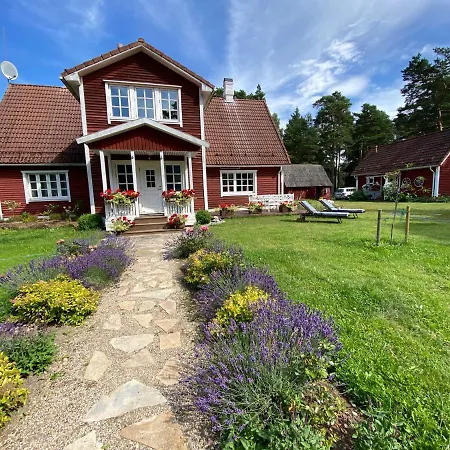 Puhkemaja Saunaga Hanson *